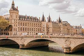 Historical Sites in Paris